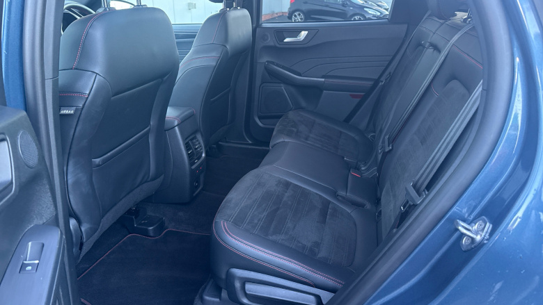Ford Kuga 2.5 PHEV Black Package Edition 5dr CVT Estate